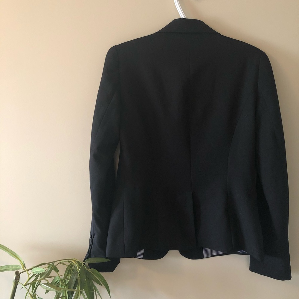 Black blazer - Picture 3 of 4